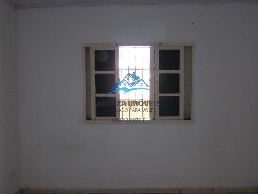 Casa à venda com 3 quartos, 220m² - Foto 8