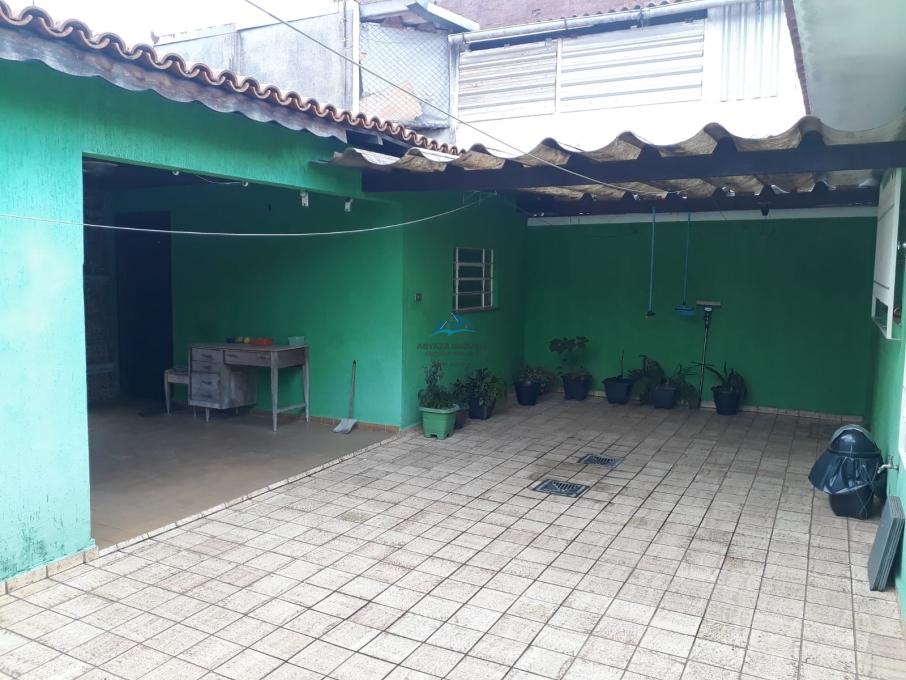 Casa à venda com 3 quartos, 600m² - Foto 8