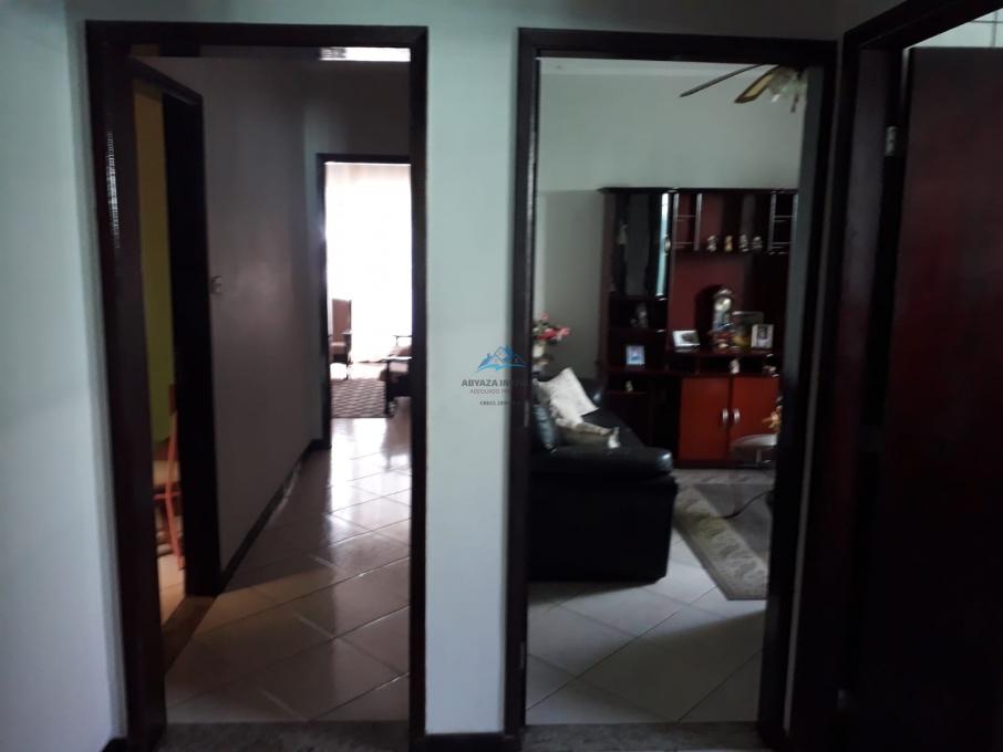 Casa à venda com 3 quartos, 600m² - Foto 16