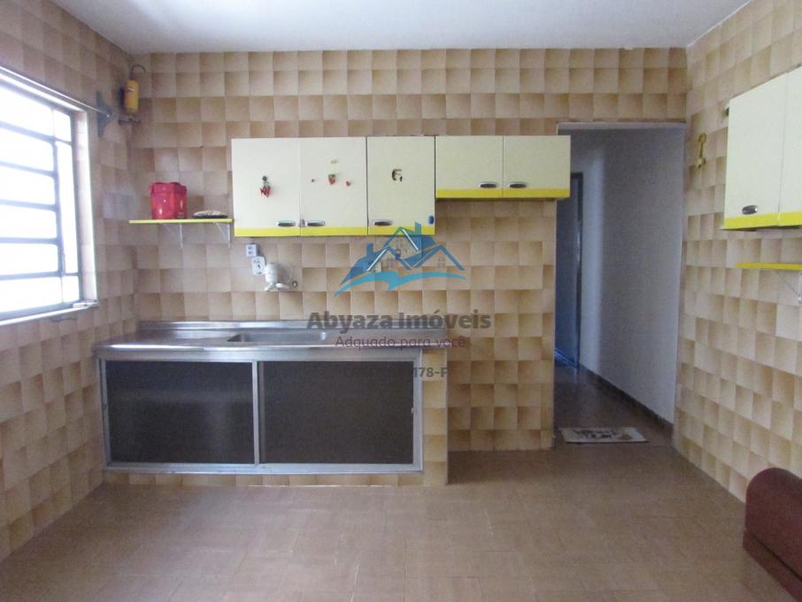 Casa à venda com 3 quartos, 150m² - Foto 18
