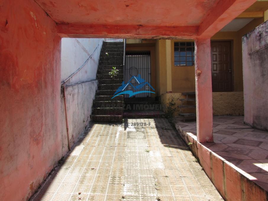 Casa à venda com 3 quartos, 220m² - Foto 1