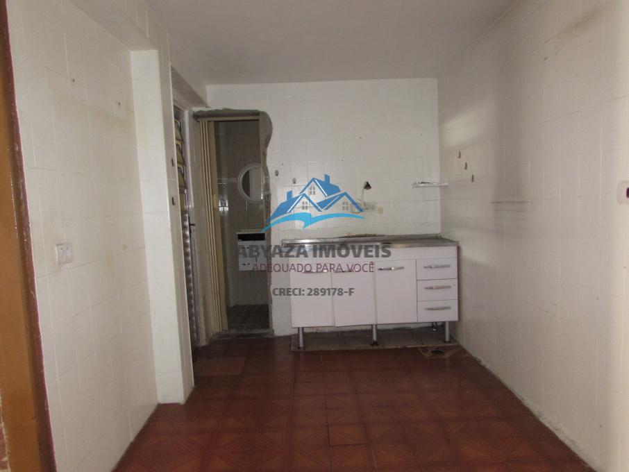 Casa à venda com 3 quartos, 220m² - Foto 12