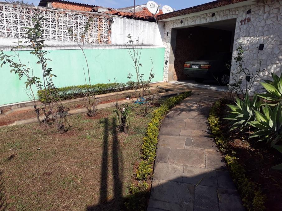Casa à venda com 3 quartos, 600m² - Foto 4