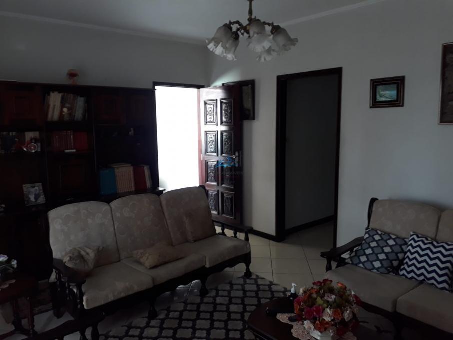 Casa à venda com 3 quartos, 600m² - Foto 10